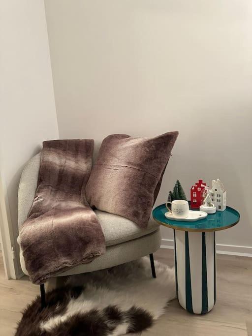Studio Charmant Et Cosy Leilighet Rueil-Malmaison Eksteriør bilde